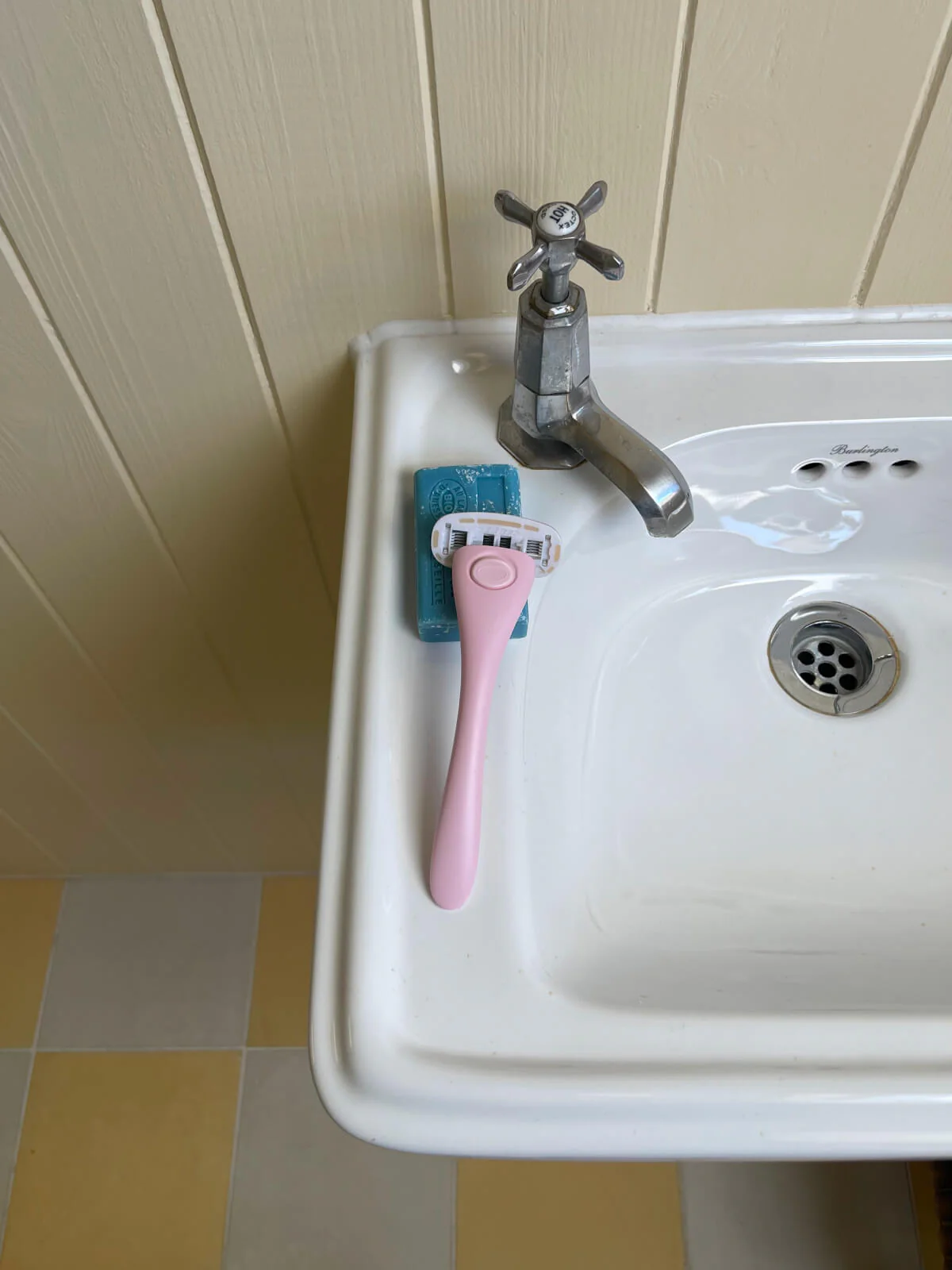 The Body Razor Starter Kit - Image 38